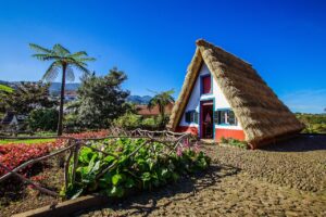 Zapadlá vesnička - Madeira